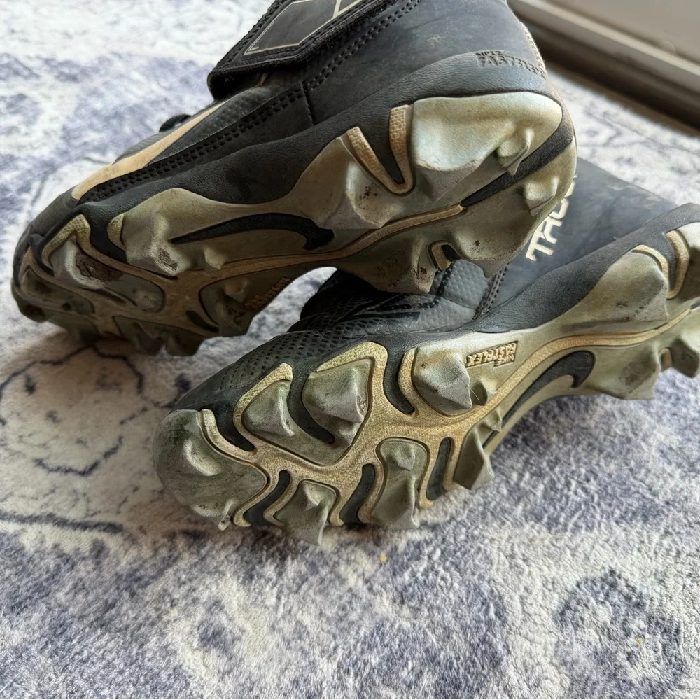 Nike Kids Black and Silver Turf Sneakers